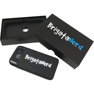 Powerbank GameOver de 10.000 mah de carga rapida con doble USB normal y de Tipo C Brigata Nerd - 10