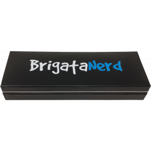 Stift Multifuzione Cheater 6-in-1 mit lineal in zentimeter und zoll, wasserwaage, kugelschreiber, stylus touch und Brigata Nerd 